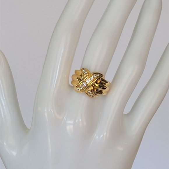 Vintage Tiffany & Co 18K Yellow Gold Diamond Signature X Band Ring - Picture 4 of 16